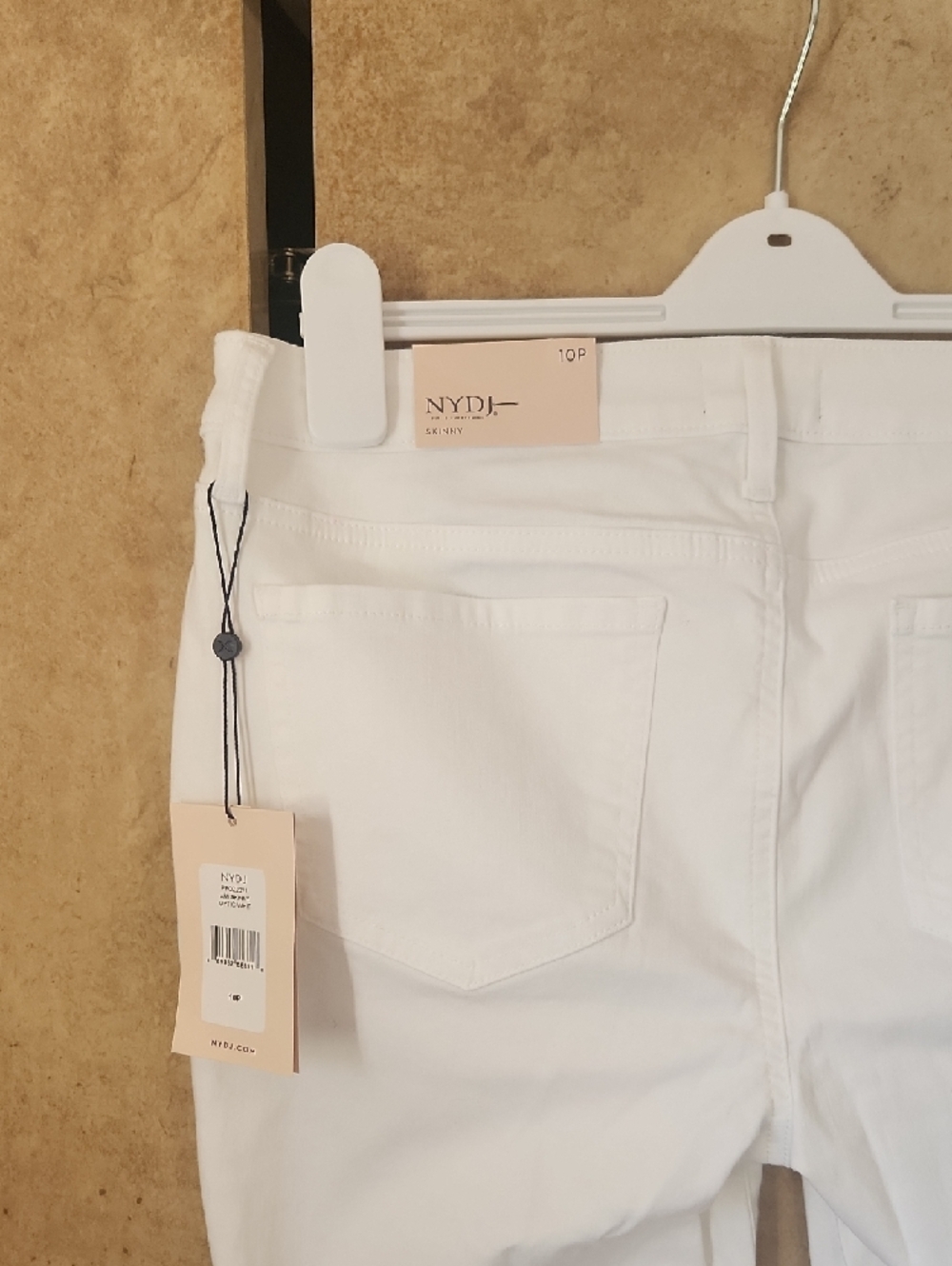 SALE ! SALE -NWT- BRAND <NYDJ >White Skinny Jeans for Women - Picture 8 of 10
